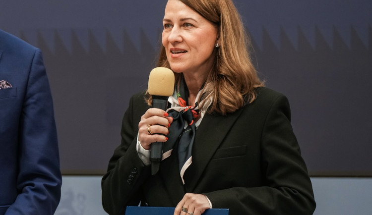 Tünde Bartha.