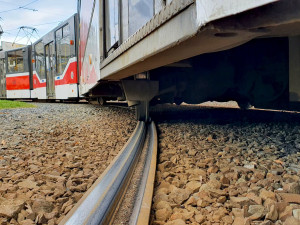 Jediné obousměrné tramvaje slaví výročí. Kachny jezdí v Praze už 40 let