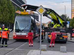 Vysoké teploty poškodily tramvajovou trať mezi Florencí a Palmovkou