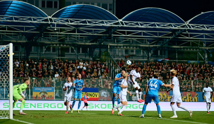 Sparta znovu padla. V Mladé Boleslavi prohrála 0:2, domácí vedou ligu