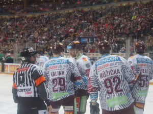 Sparta v divokém utkání přestřílela Karlové Vary