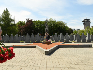 FOTOGALERIE: Čeští sympatizanti ruského motorkářského klubu Noční vlci přijeli na Olšanské hřbitovy