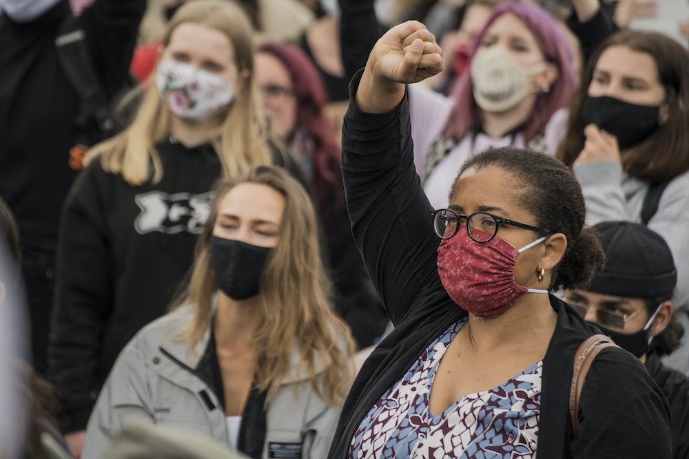 V Praze protestovaly stovky lidí proti policejnímu násilí