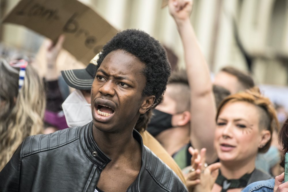 V Praze protestovaly stovky lidí proti policejnímu násilí