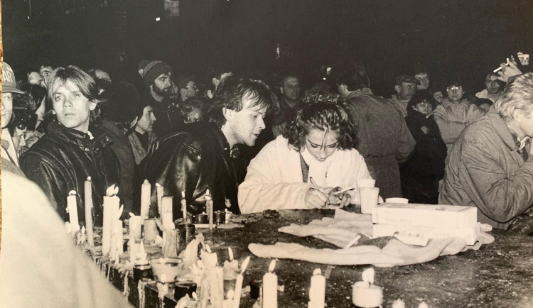 FOTOGALERIE: Listopad 1989 očima Richarda Beneše