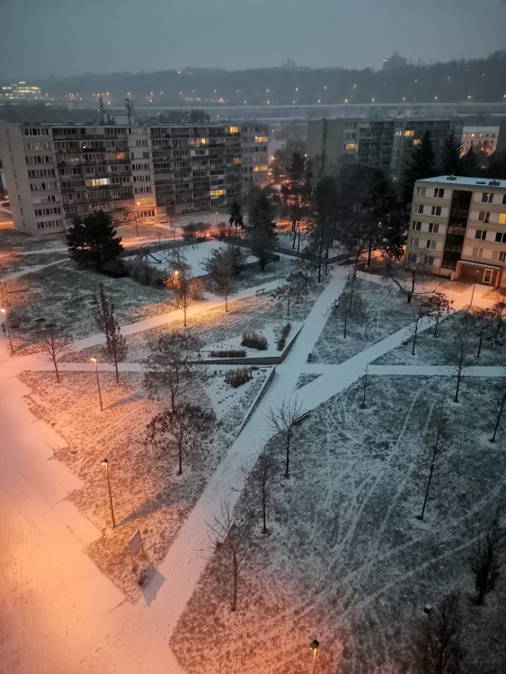 FOTOGALERIE: První sněhová nadílka letošní zimy v Praze očima čtenářů