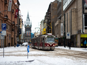 Sněhová peřina přikryla Prahu. Podívejte se na zasněžené hlavní město