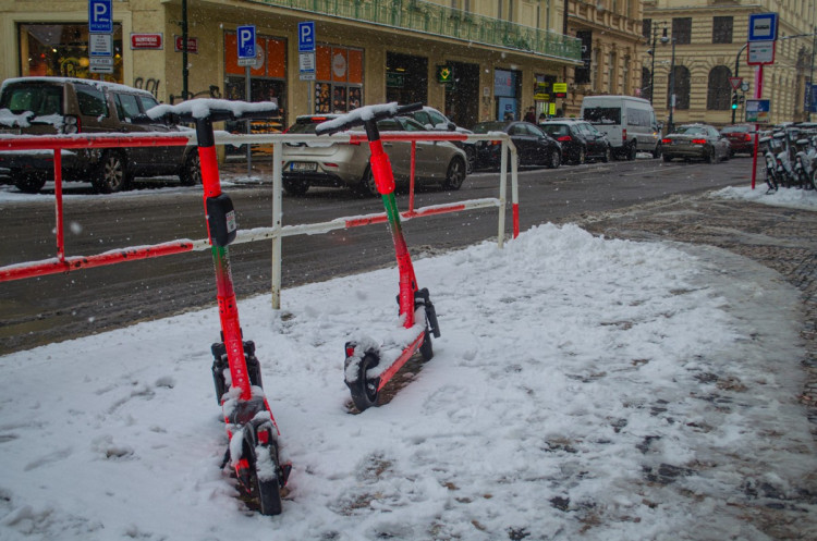 První sníh letošní zimy v Praze