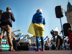 FOTOGALERIE: V Praze demonstrovali Rusové proti Putinovi