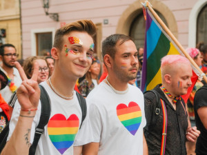 FOTOGALERIE: Duhový průvod prošel Prahou. Podívejte se na ty nejlepší momentky