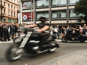 FOTOGALERIE: Stovky motorkářů projely Prahou. Podívejte se na fotky