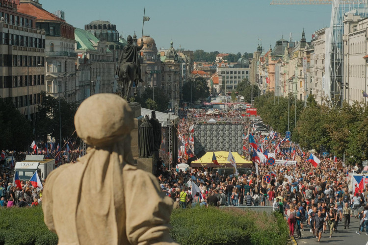 FOTOGALERIE: Na demonstraci proti vládě přišlo na 70 tisíc lidí