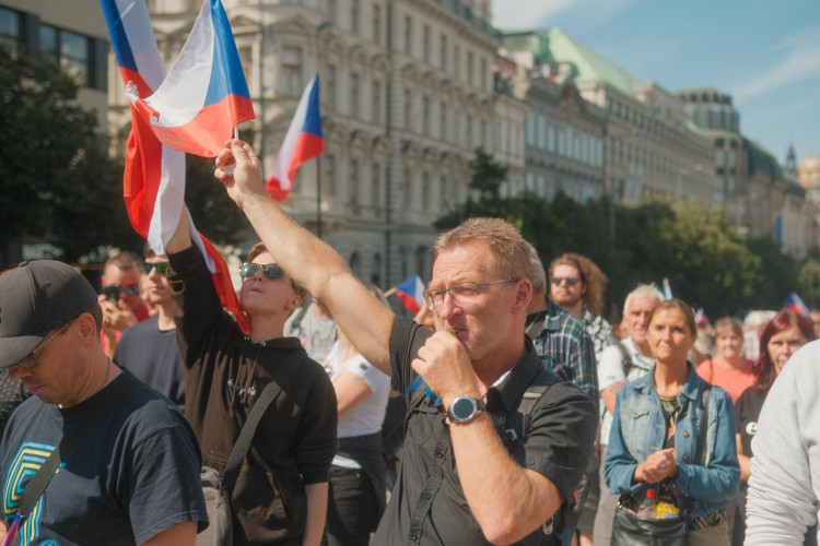 FOTOGALERIE: Na demonstraci proti vládě přišlo na 70 tisíc lidí