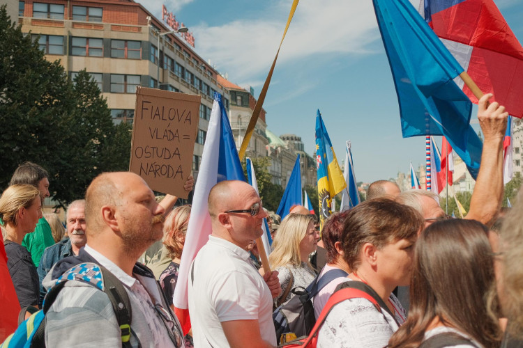 FOTOGALERIE: Na demonstraci proti vládě přišlo na 70 tisíc lidí