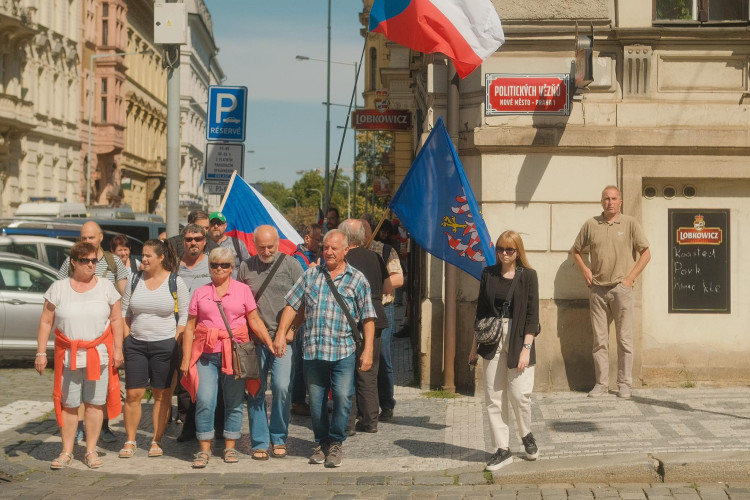 FOTOGALERIE: Na demonstraci proti vládě přišlo na 70 tisíc lidí