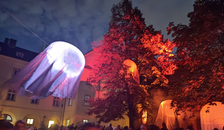 FOTOGALERIE: Signal festival rozzářil pražské ulice