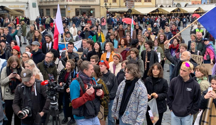 FOTOGALERIE: Aktivisté stávkují za klima v centru Prahy