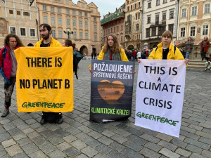 FOTOGALERIE: Aktivisté stávkují za klima v centru Prahy