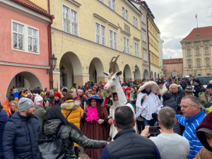 FOTOGALERIE: Masopustní průvod masek na Hradčanech