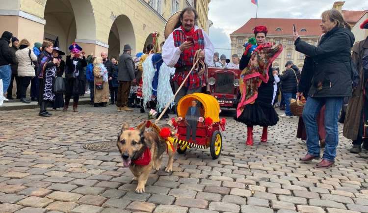 FOTOGALERIE: Masopustní průvod masek na Hradčanech