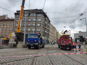 FOTOGALERIE: Ikonický most z Výstaviště putuje do muzea. Modernizace omezí i provoz legendárního stánku