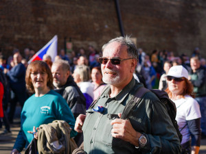 FOTOGALERIE: Na Václavském náměstí se sešly tisíce lidí, požadují demisi vlády