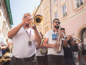 FOTOGALERIE: Průvod k festivalu Khamoro