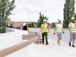 FOTOGALERIE: Štvanická lávka je konečně otevřená, končí přívoz
