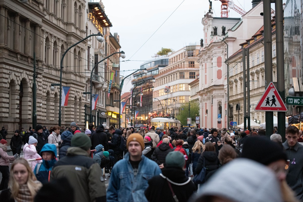 FOTOGALERIE: Podívejte se na atmosféru na oslavách na Národní