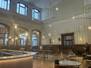 FOTOGALERIE: Nově otevřená zrekonstruovaná Fantova budova na hlavním nádraží