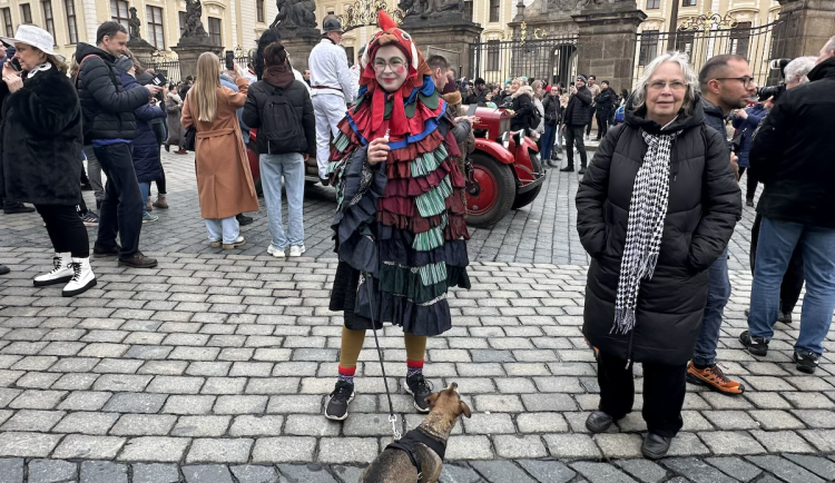 FOTOGALERIE: Když klokan potká jeptišku. Prahou prošel průvod masopustních masek