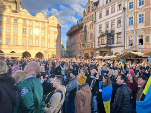 FOTOGALERIE: Shromáždění za Ukrajinu zaplnilo Staroměstské náměstí