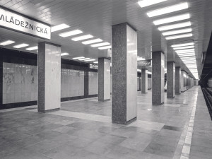 Metro C, stanice Mládežnická.
