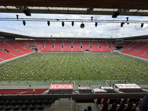 FOTOGALERIE: Podívejte se, jak Sokolové nacvičují v Edenu hromadné skladby