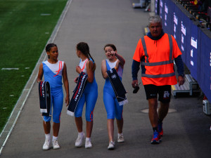 FOTOGALERIE: Prapor od prezidenta, déšť a plný Eden. Podívejte se, jak vypadala první hromadná skladba všesokolského sletu