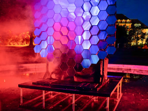 FOTOGALERIE: Festibal Signal je v plném proudu, podívejte se na fotky světelných instalací