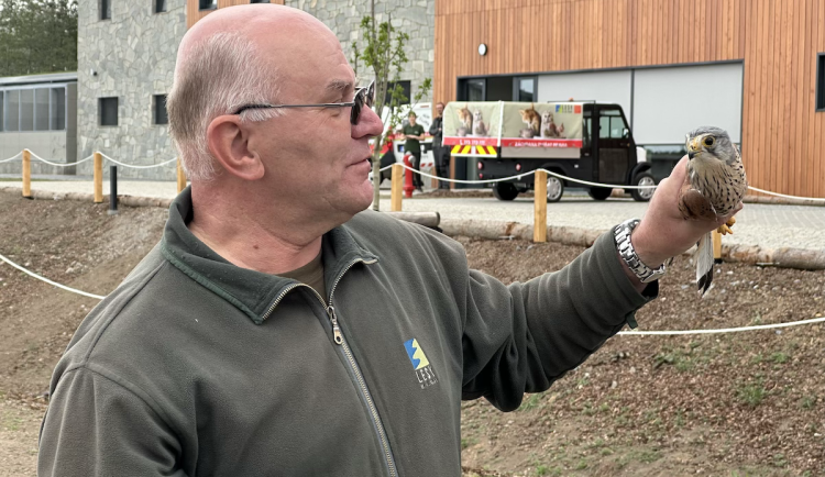 FOTOGALERIE: Jezírko pro vydry, voliéra pro veverky. Podívejte se, jak to vypadá v nové záchranné stanici