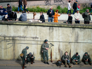 FOTOGALERIE: Tanky i plamenomety. Do ulic Prahy se v rekonstrukci vrátily boje z konce války