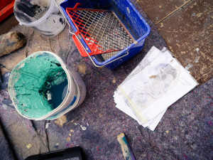 FOTOGALERIE: V Holešovicích vzniká nový mural, připomene Miladu Horákovou