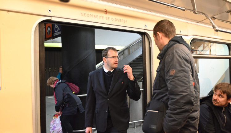 FOTOGALERIE: Na oslavu čtyřicetiletého výročí jezdila na lince metra B historická souprava