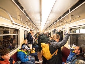 FOTOGALERIE: Na oslavu čtyřicetiletého výročí jezdila na lince metra B historická souprava