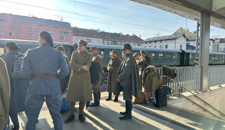 FOTOGALERIE: Vzpomínková jízda legionářů
