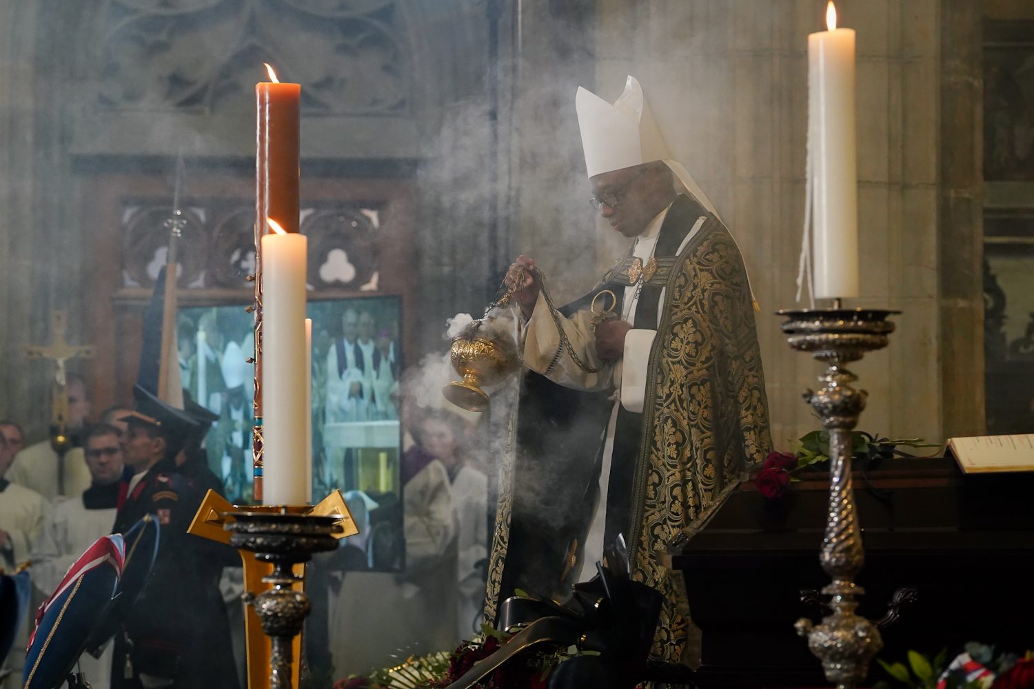 FOTOGALERIE: Pohřeb kardinála Dominika Duky