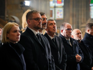 FOTOGALERIE: Pohřeb kardinála Dominika Duky