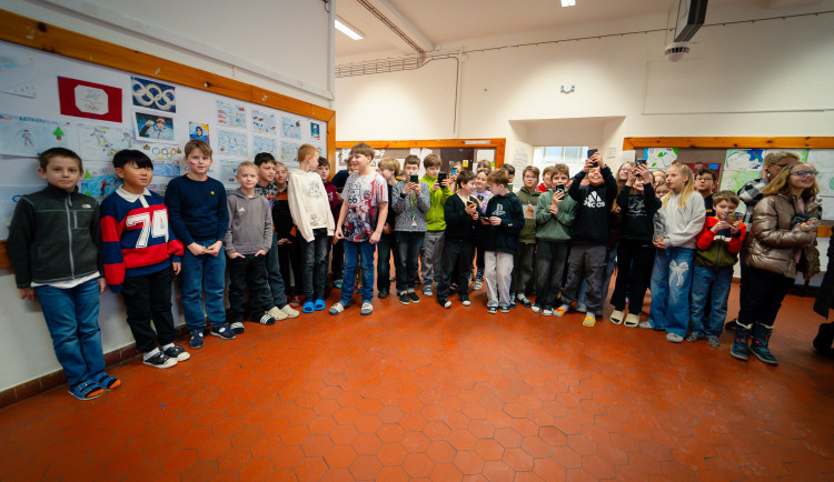 FOTOGALERIE: Návštěva prezidenta Pavla na ZŠ Generála Františka Fajtla