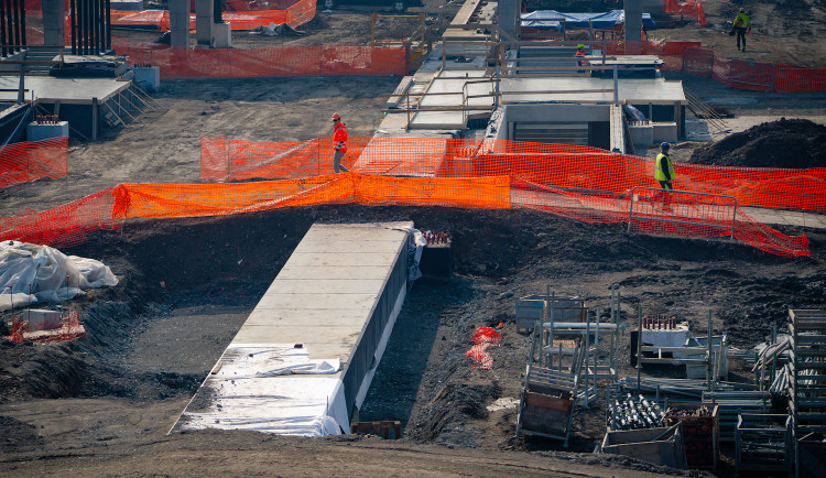 FOTO: Smíchovské nádraží roste před očima. První nástupiště dokončí letos