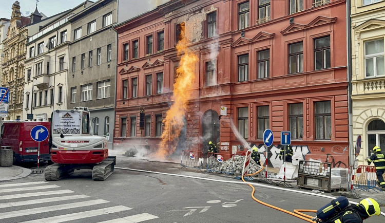 FOTOGALERIE: Požár plynu na Letné