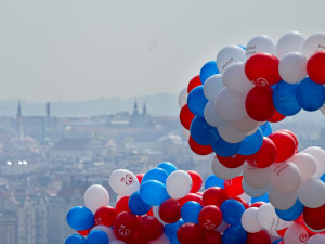 FOTOGALERIE: Kočárky i klepeta. Pochod pro život měl v Praze divoký průběh