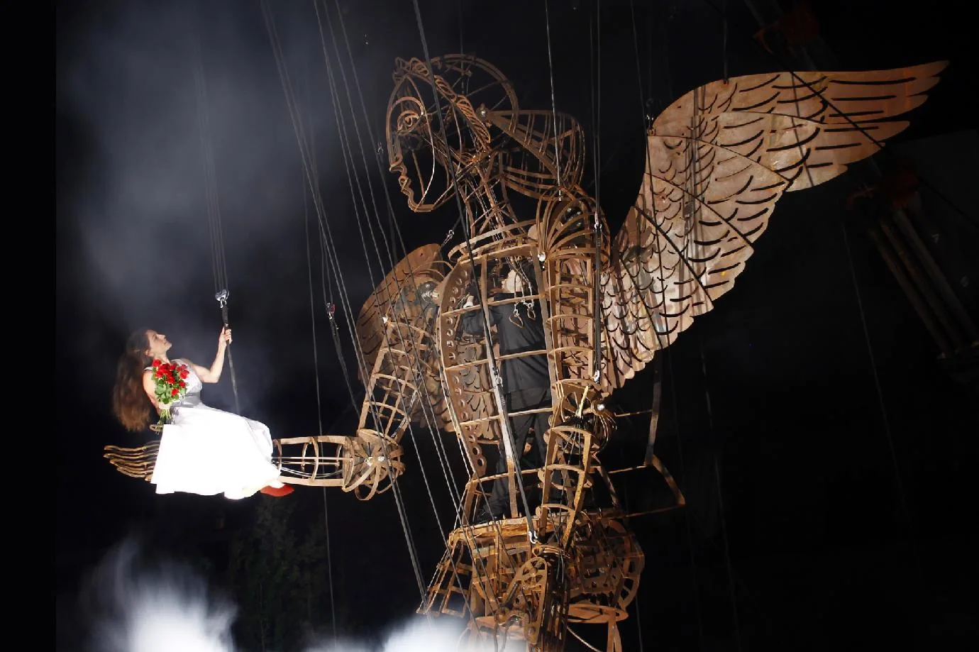 18. Pražský festival pouličního divadla Za dveřmi