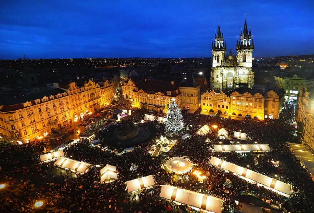 Skvělá gastronomie, grog i vánoční strom. Pražské trhy patří podle The Times do nejlepší pětky v Evropě.